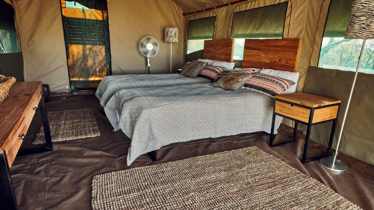 ZuriCamp - Tent Amani Tsumeb Buitenkant foto
